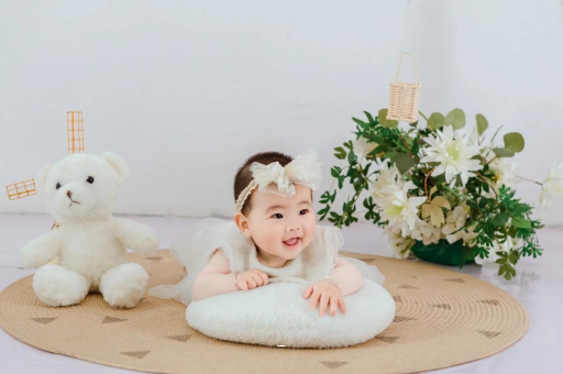 供卵试管代怀生子费用十个月宝宝干呕